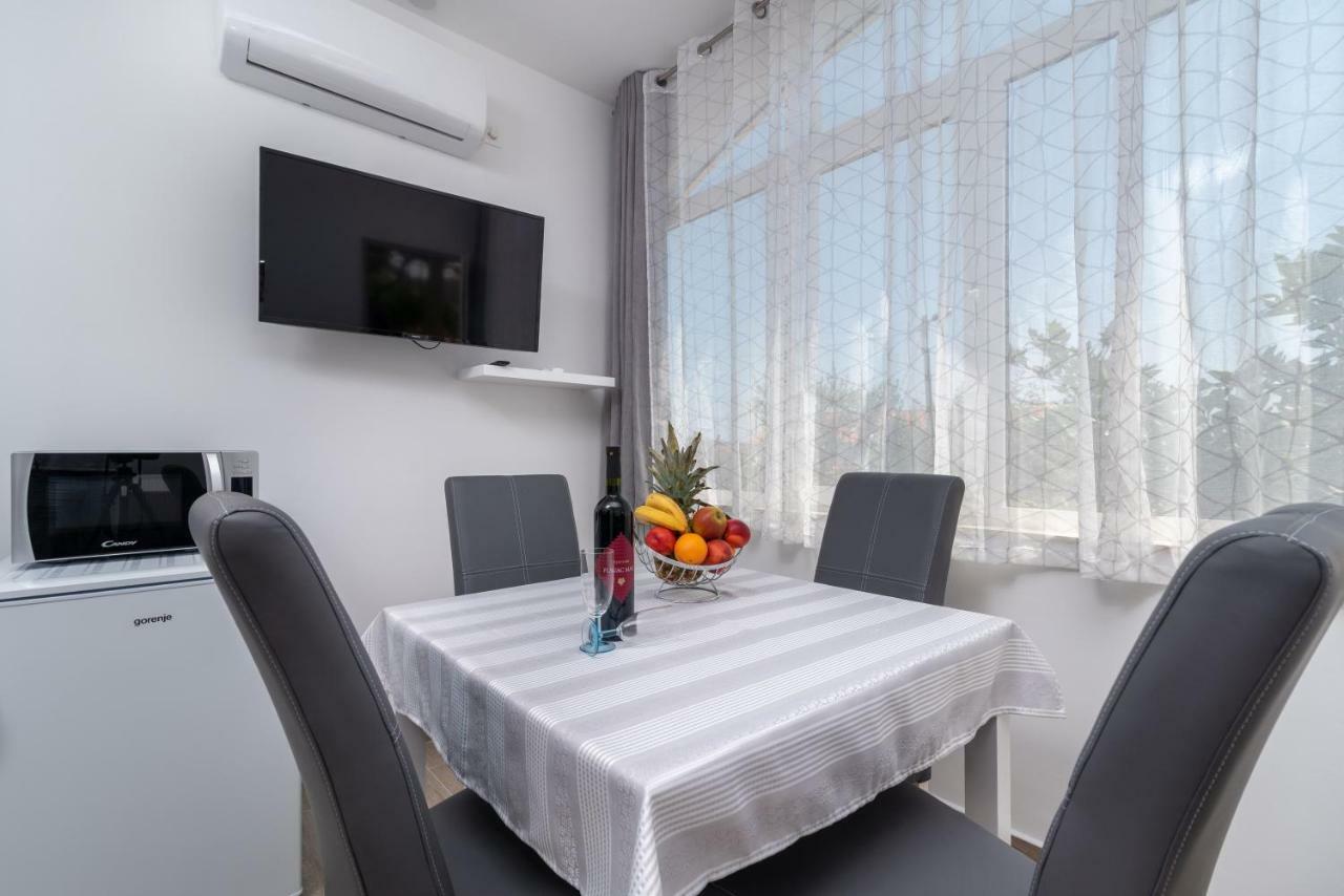 Apartman Niksi トロギール エクステリア 写真