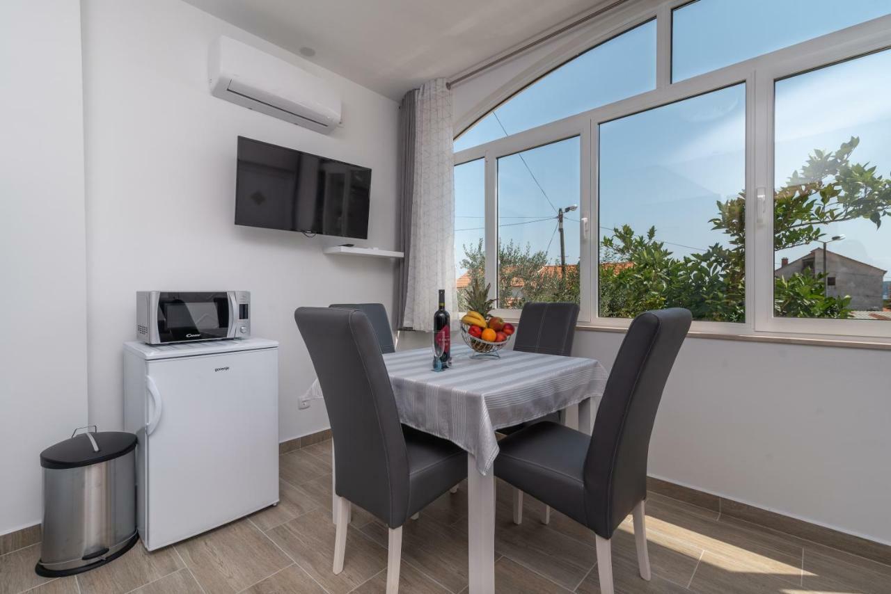 Apartman Niksi トロギール エクステリア 写真